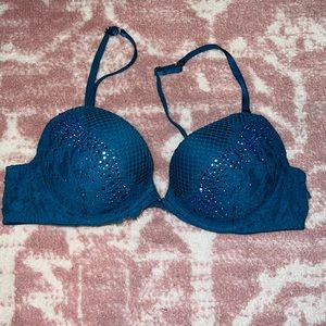Victoria’s Secret bra 34a